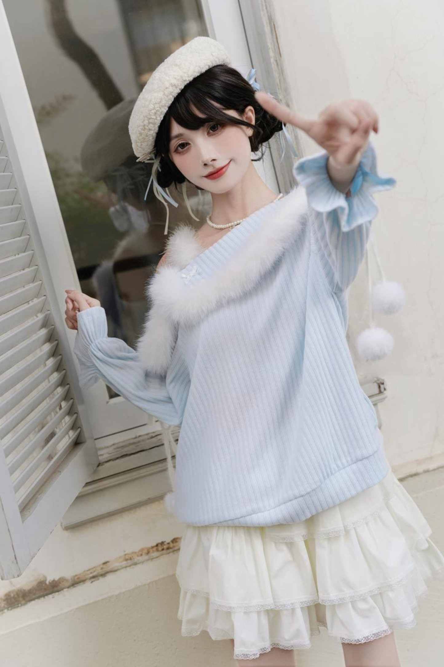 スイートブルーオフショルダーニットトップス