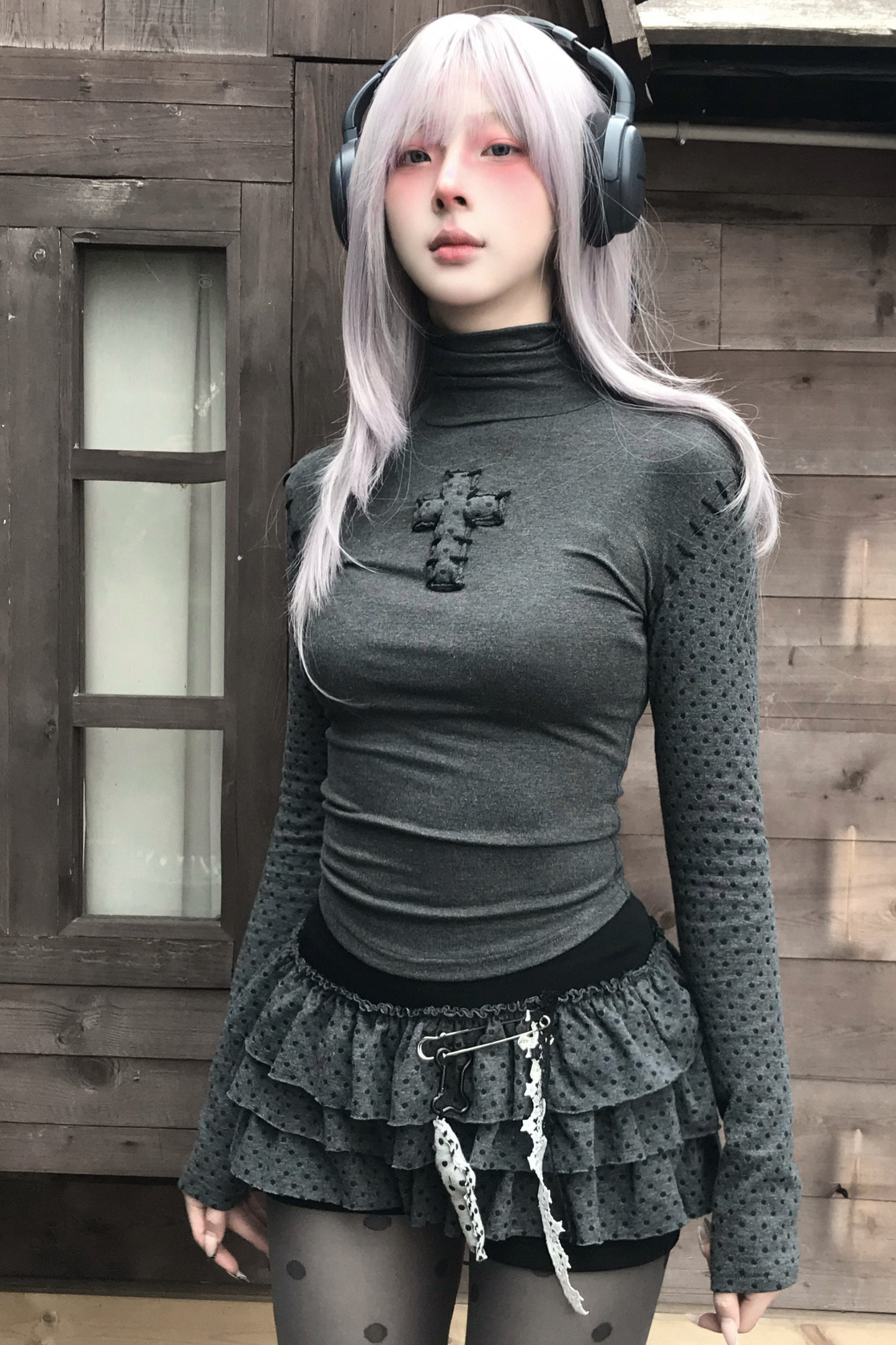 クロスドットタートルネックトップス+スカート+ペンダント