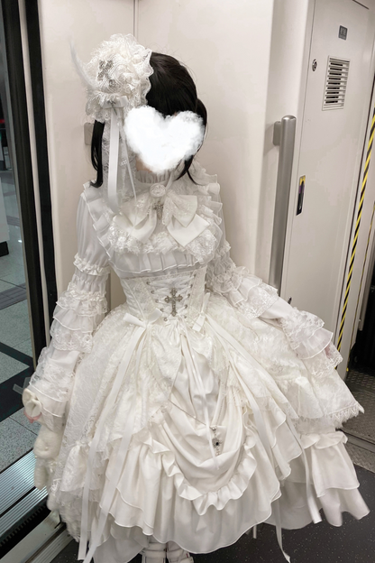 ゴシックスーパーゴージャスジスリーブロリータシャツ+フリルスカート+ハット