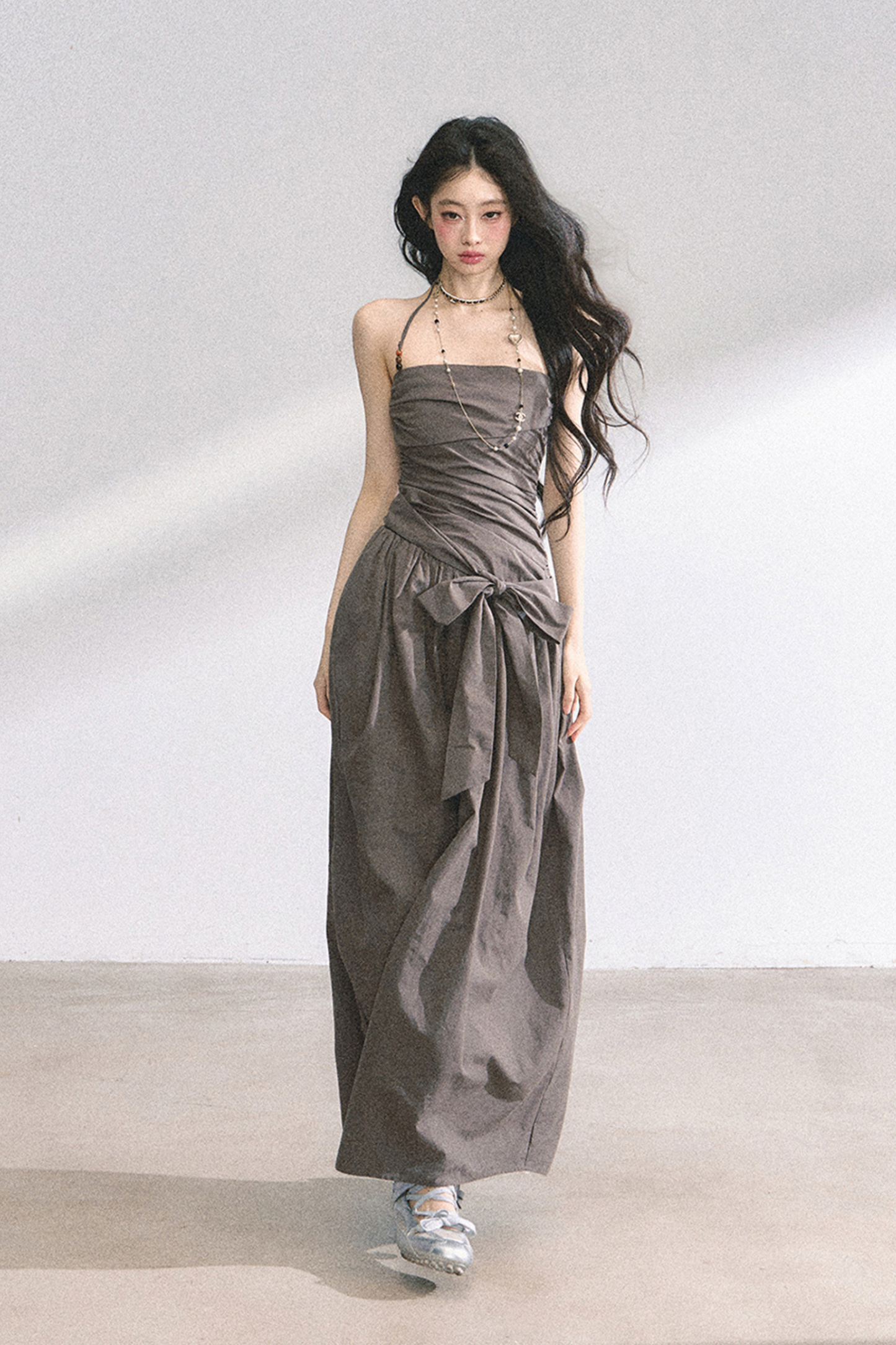 ホルターネックロングドレス