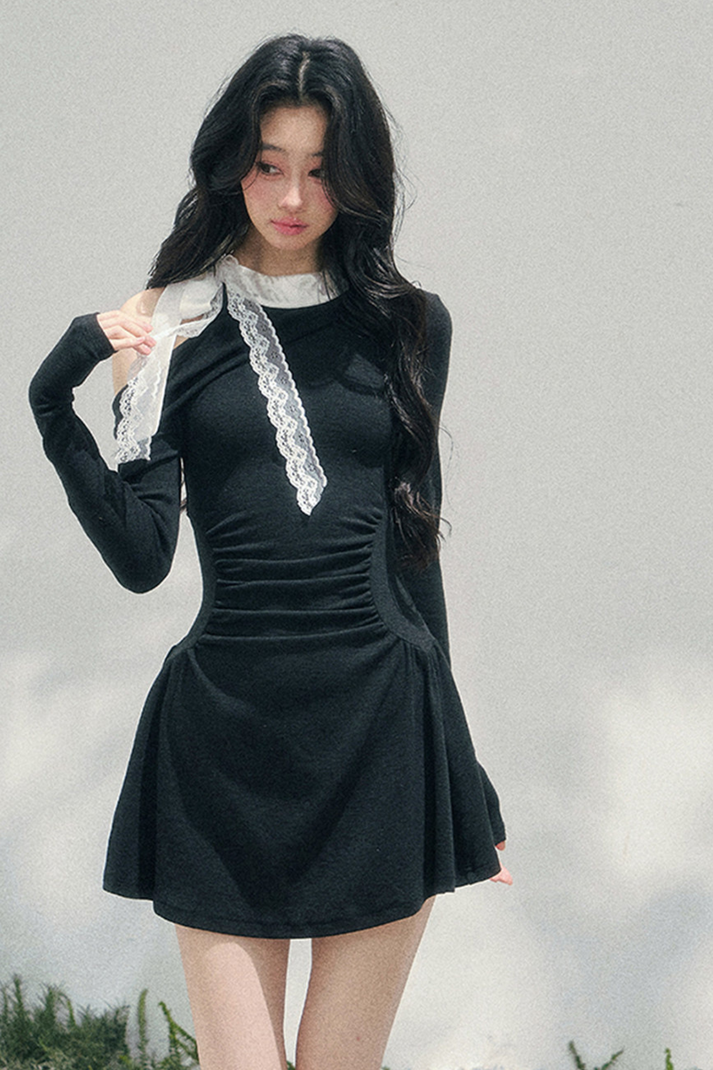 フレンチレースオフショルダードレス