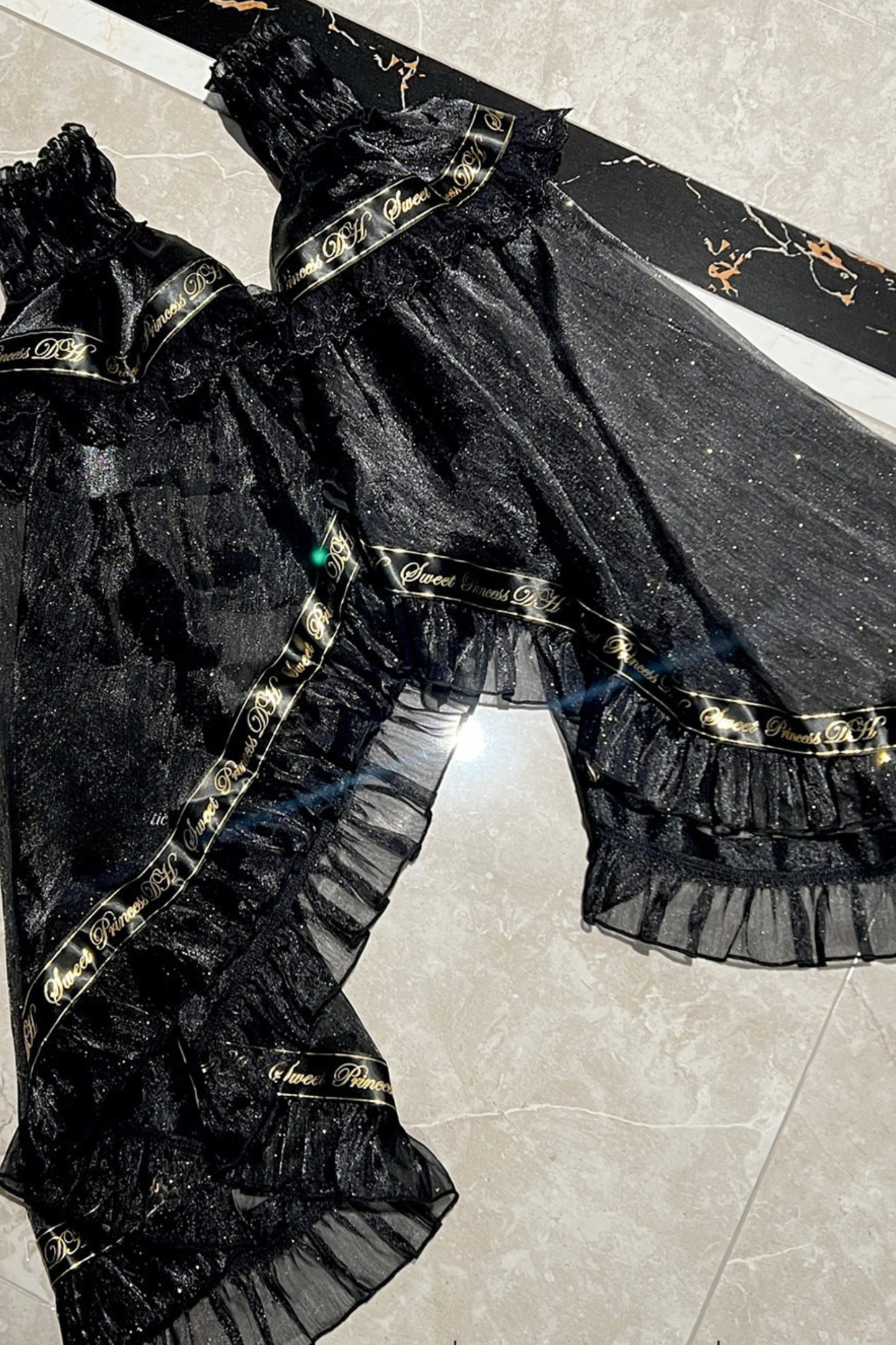 ゴールデンゴシックドレス+チョーカー+スリーブ+バッジ