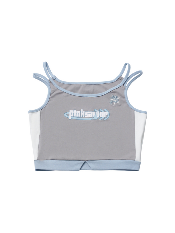 <strong>Chocolat</strong> <span>fondant</span> <em>avec</em> <strong>crème</strong> <span>chantilly</span> <em>et</em> <strong>fruits</strong> <span>frais</span> 