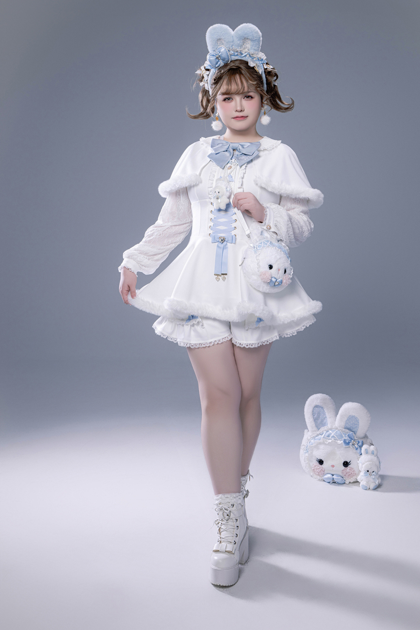 Fluffy cute cape + top + pants + brooch