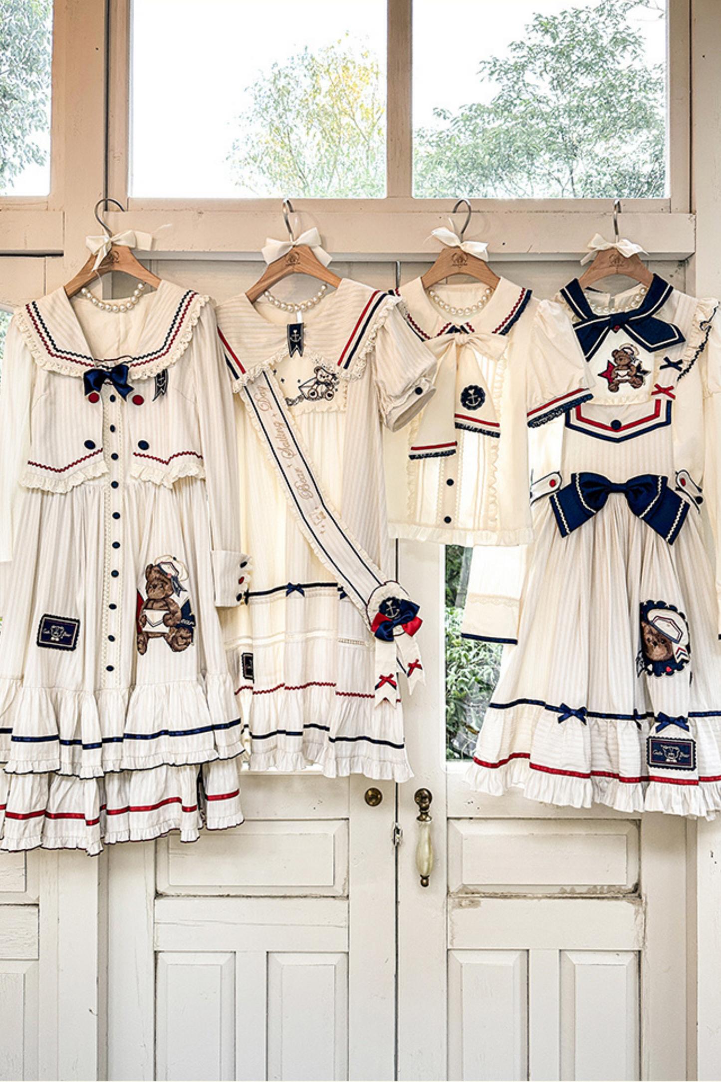 [Reservation Item] Marine Bear Design Doll Lolita Dress + Tie Top