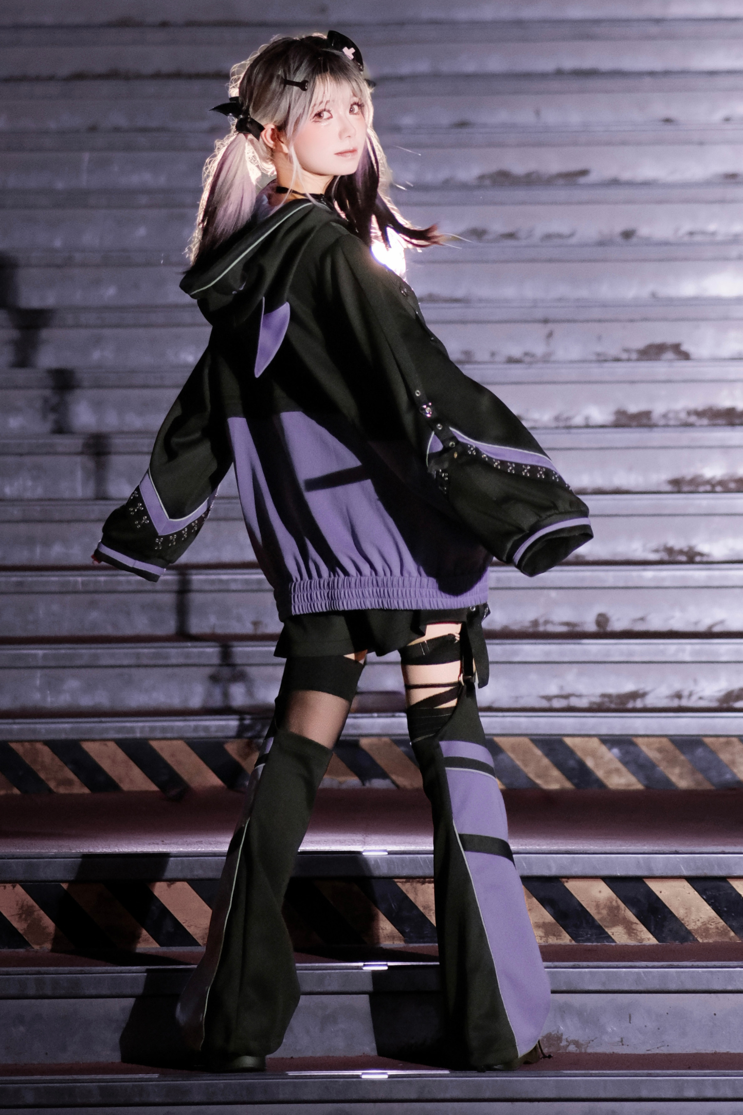 【天使界隈】サイバーテクノロジージャケット+ショートパンツ+レッグカバー