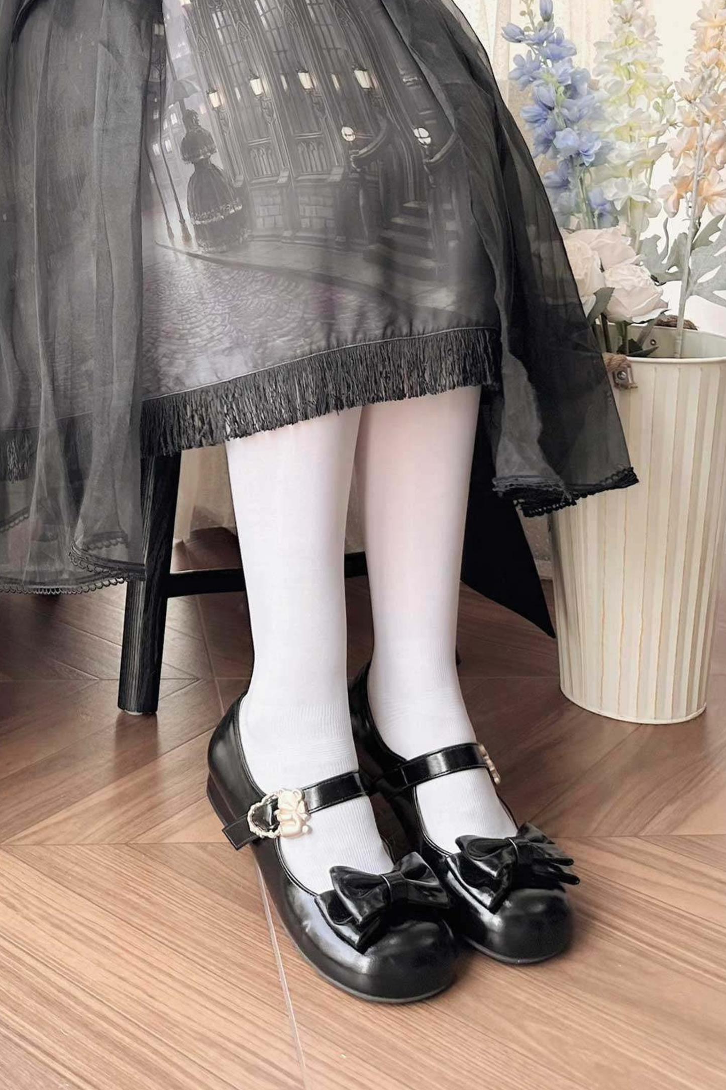 Glossy Sheep Bowknot Shoes