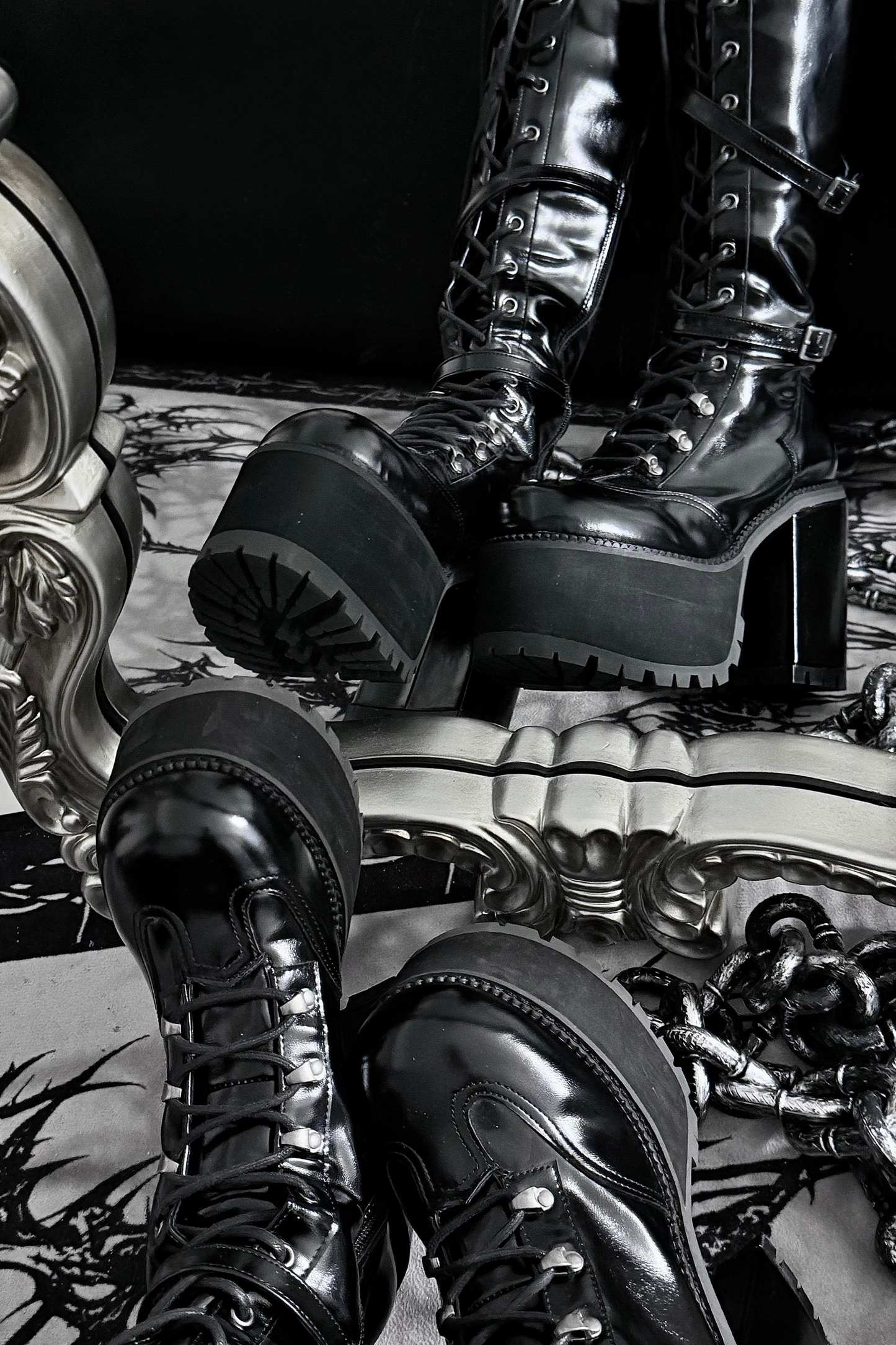 【4月4日予約締切】レースゴシックスエードレースアップブーツ