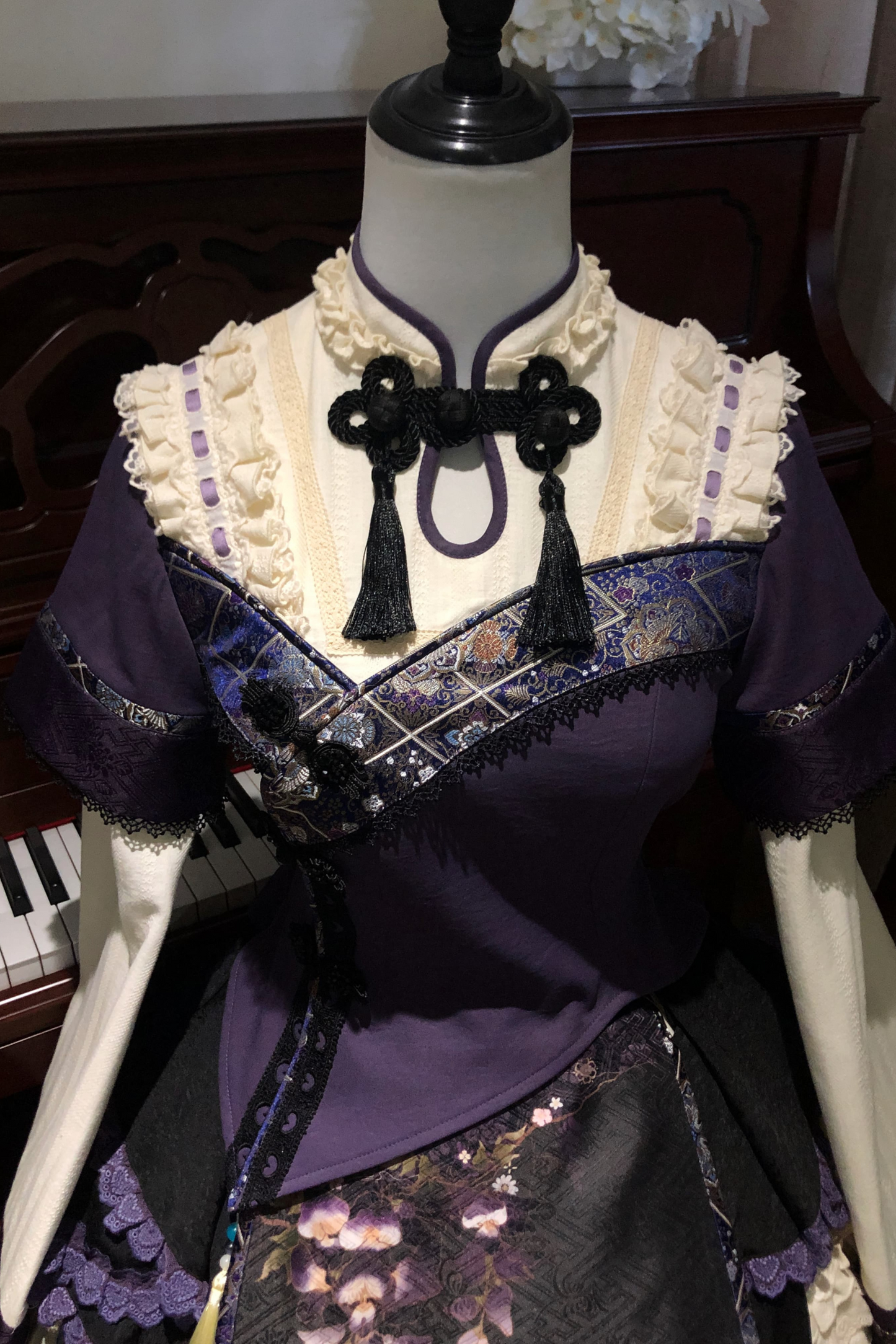 China Style Girl Lolita Top + Skirt + Catsuit + Clips