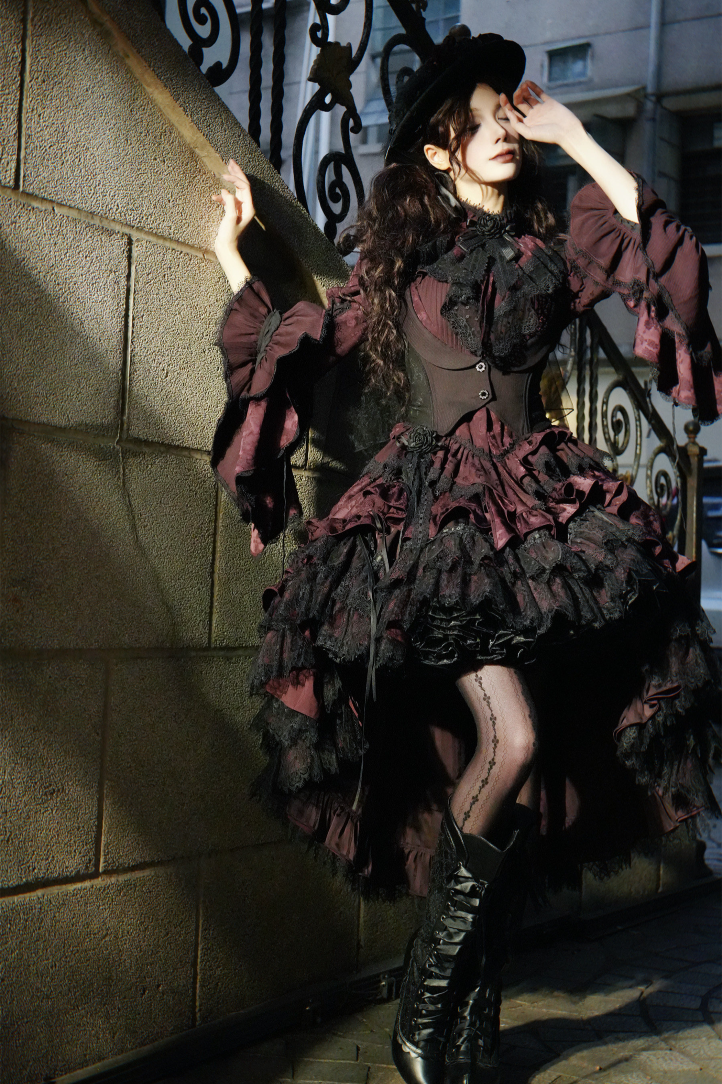 [3월 16일 예약마감] 빅토리아 릴리스 고딕 로리타 셔츠 + 조끼 + 스커트