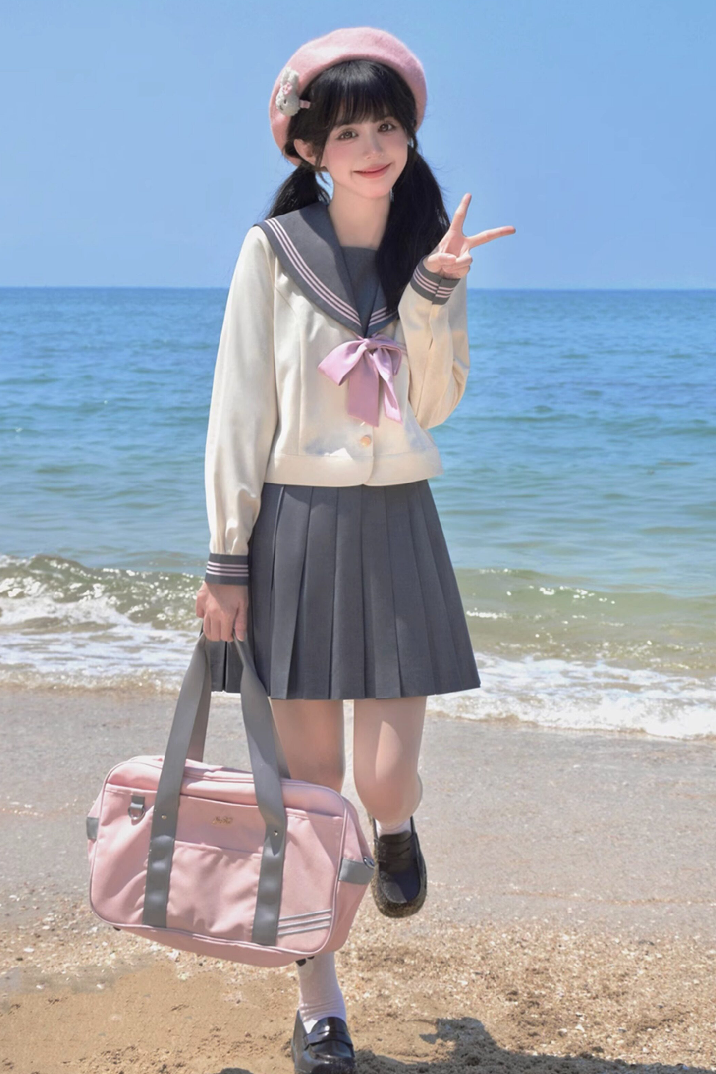 Matrosen-Oberteil + Plisseerock + Socken + Gürtel + Schleife