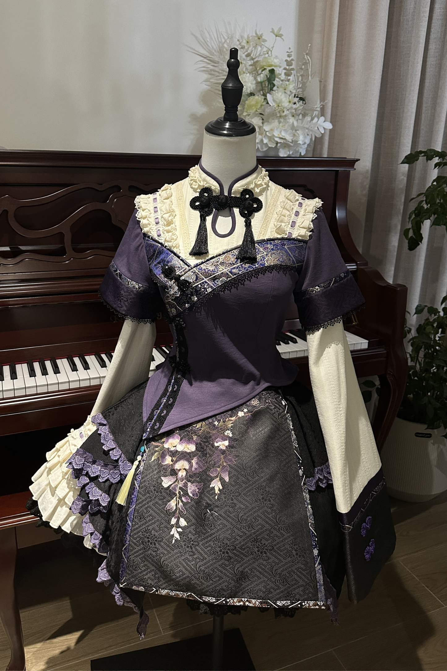 China Style Girl Lolita Top + Skirt + Catsuit + Clips