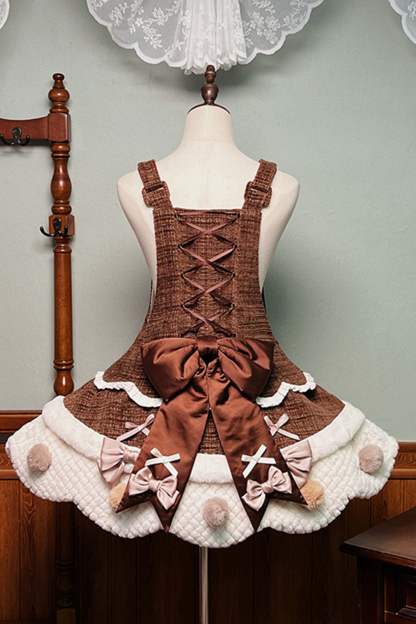 [Deadline for reservations: December 8] Floss Sugar Rabbit Fur Ball Ribbon Suspender Dress