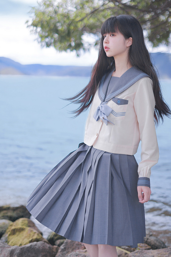 セーラートップス+プリーツスカート+ソックス+ベルト+リボン