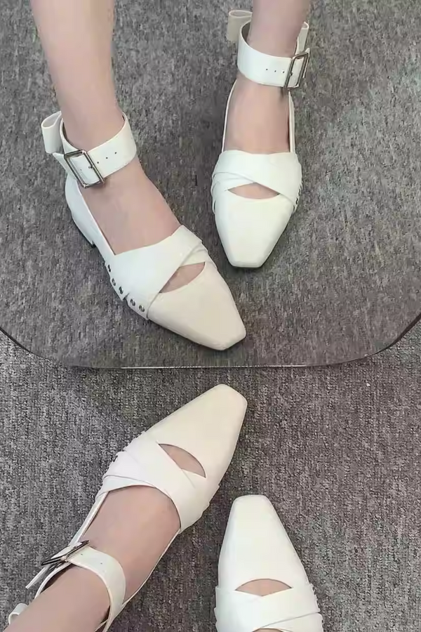 ゴシッククロスデザイン゙スクエアトゥヒール