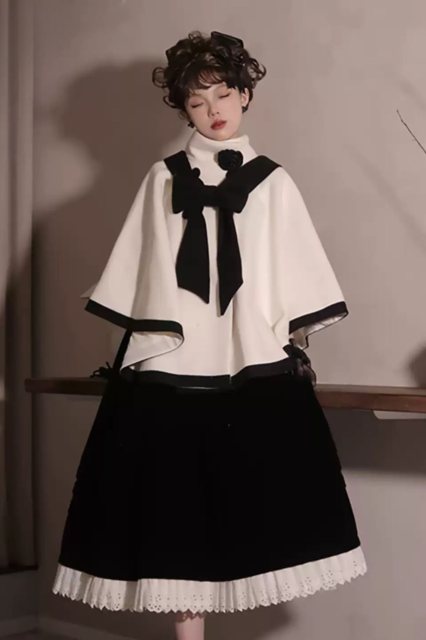 【予約商品】ローズクワイアケープコート＋フーディーリボン