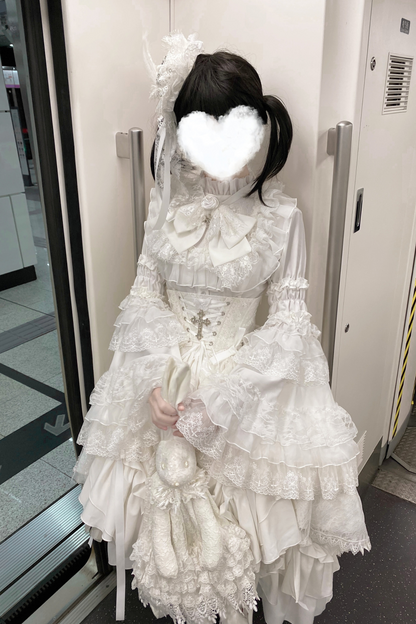 ゴシックスーパーゴージャスジスリーブロリータシャツ+フリルスカート+ハット