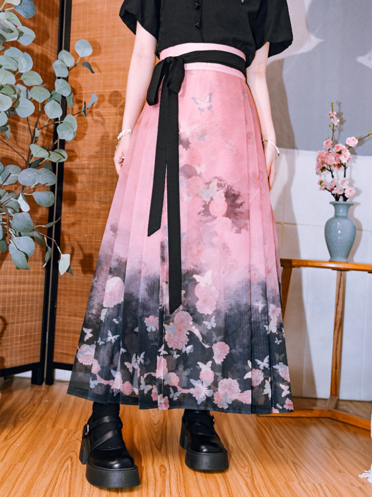 Butterfly ink gradation China skirt