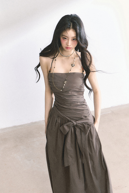 ホルターネックロングドレス