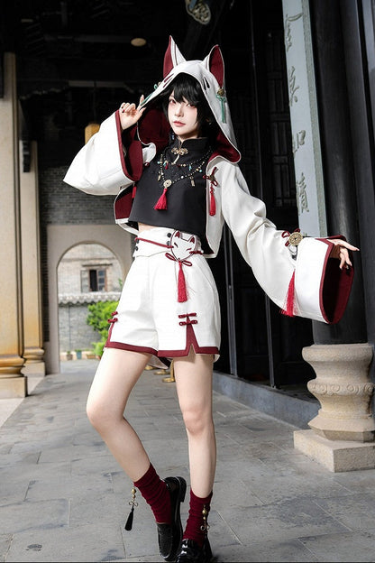[Reservation Deadline: November 1] White Fox Chinese Fantasy-Style Fox-Ear Hooded Jacket + Black Mandarin-Collar Sleeveless Crop Top + White & Red Fox Shorts