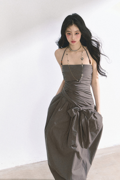 ホルターネックロングドレス