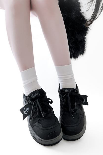 タグデザイン厚底シューズ