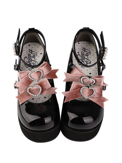 [Date limite de réservation : 20 mars] Chaussures à plateforme à trois boules en ruban doux.