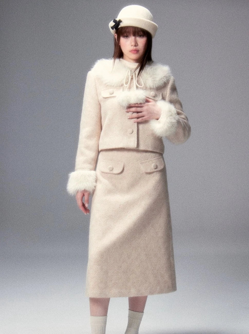 Sweet wool fur jacket + tight midriff skirt