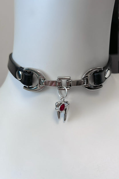 Dark subculture tea choker