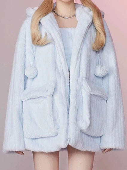 Milky Blue Far Court + Fur Camisole Tops + Fur Short Pants