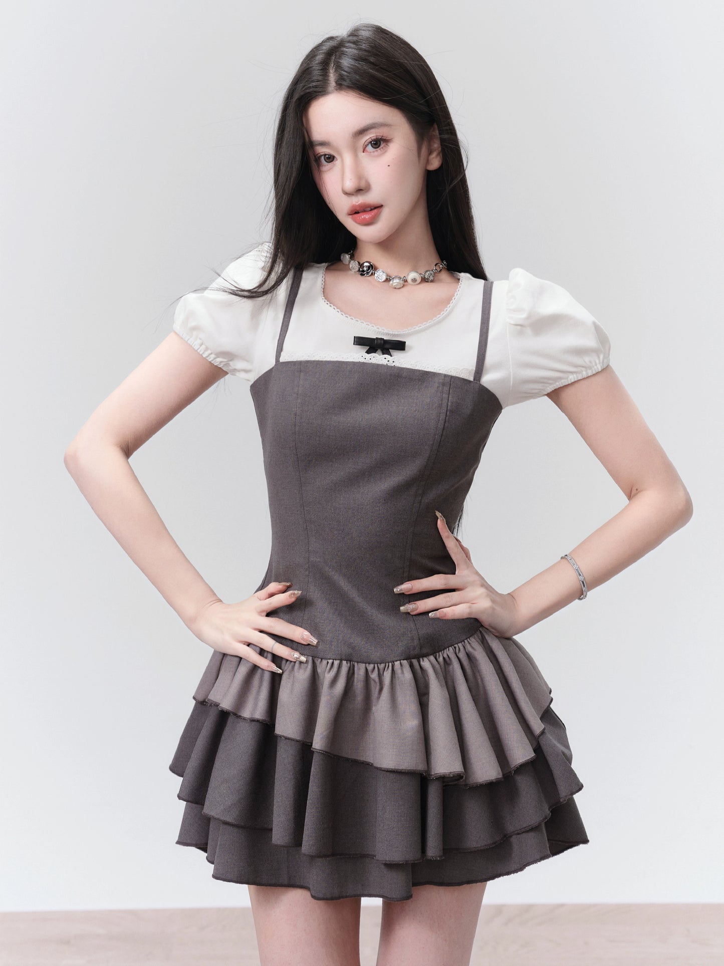 Fragileheart Fragile Shop Gray wears a salty and sweet grey lace patchwork suspender princess dress
