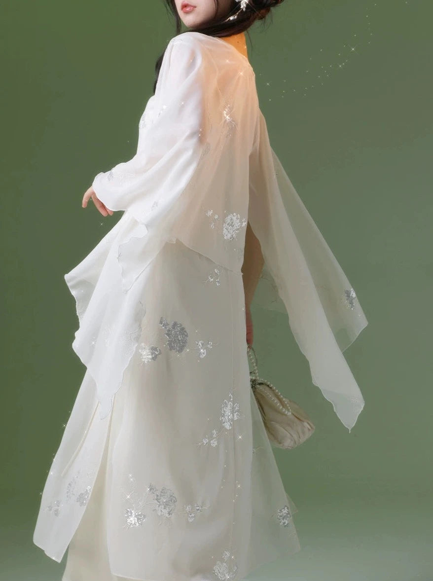 四斤自制玲珑袄仙女轻薄，原创创新中式雪纺亮片刺绣开衫披肩
