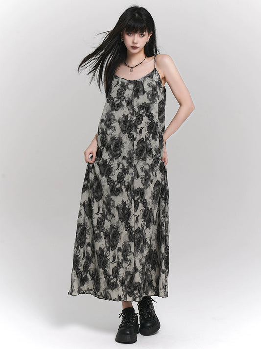 Ghost Girl French slip dress, long niche texture, high-end skirt suitable for wearing by the sea and taking pictures