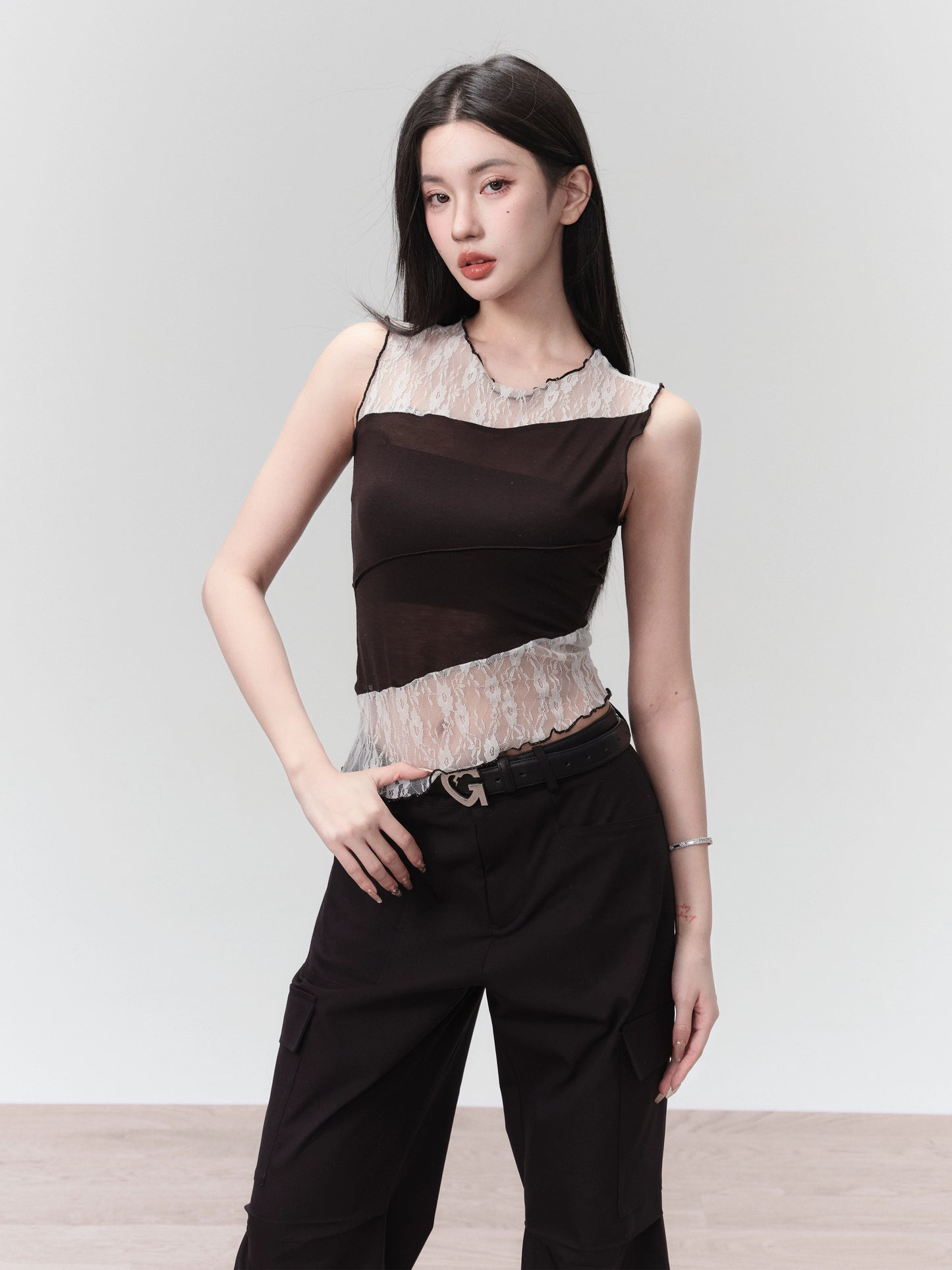 Sweet Cool Lace Splicing Asymmetrical Top