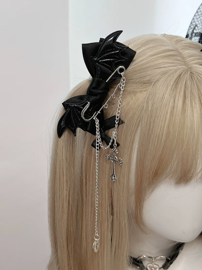 Dark wing cross hair clip