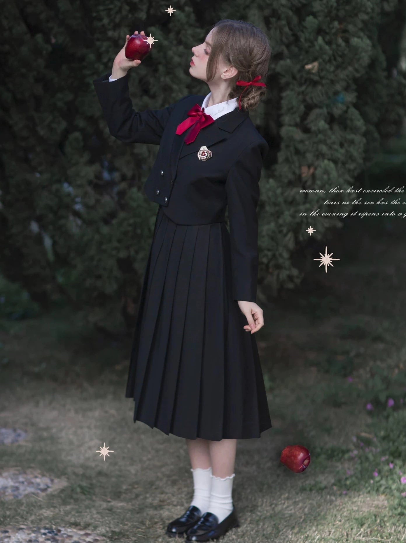 Black Princess College Style Short Jacket + White Shirt + V-Neck Pleated Dress [Reserved Item