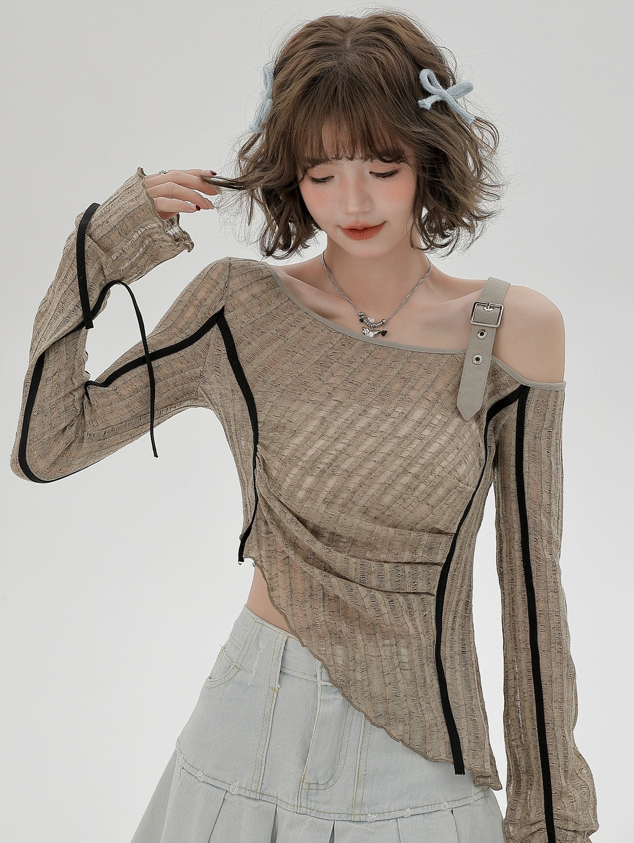 American one-shoulder slim irregular sheer top