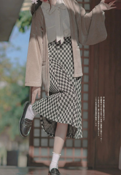 cherry note Showa retro feather jacket + chiffon ribbon shirt + checkered skirt + dark gray skirt + brooch