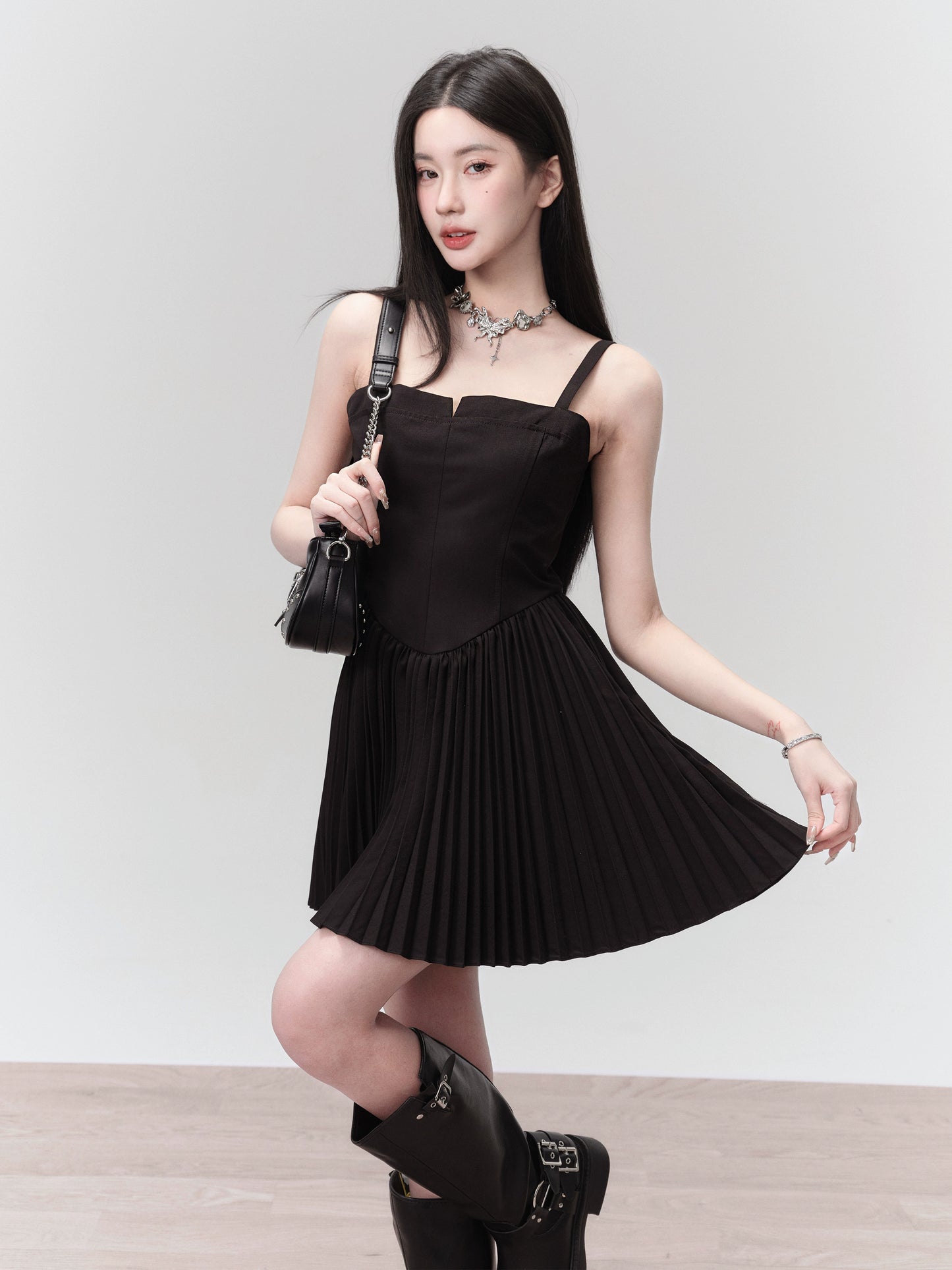 Spot] Fragile shop silky black clever French sweet pintuck dress early spring date slip dress