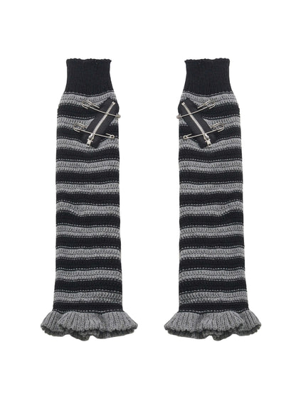 Epoch Rhythm Sleeveless Striped Vest + Sleeves + Check Skirt + Leg Covers