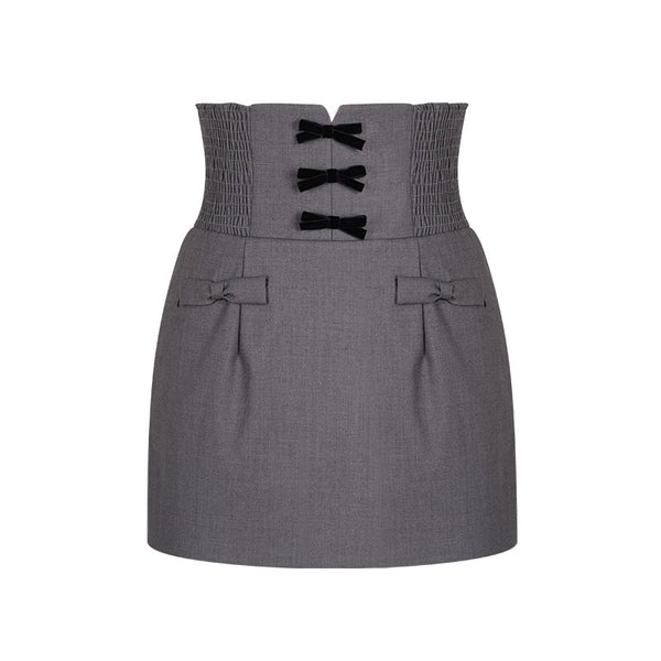 Minobou Peppy High West skirt + White Tops