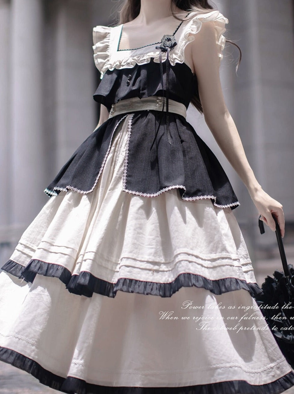 Elegant Center Ribbon Sleeveless Dress