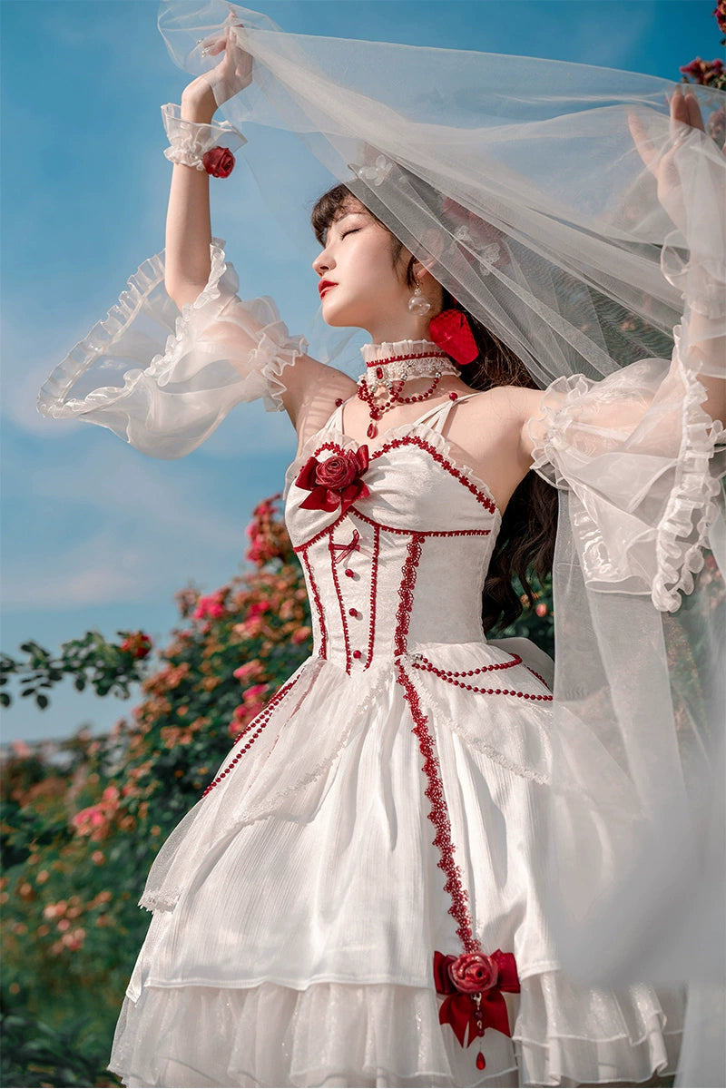 Robe élégante de la Reine blanche du Palais des Fleurs pour le mariage