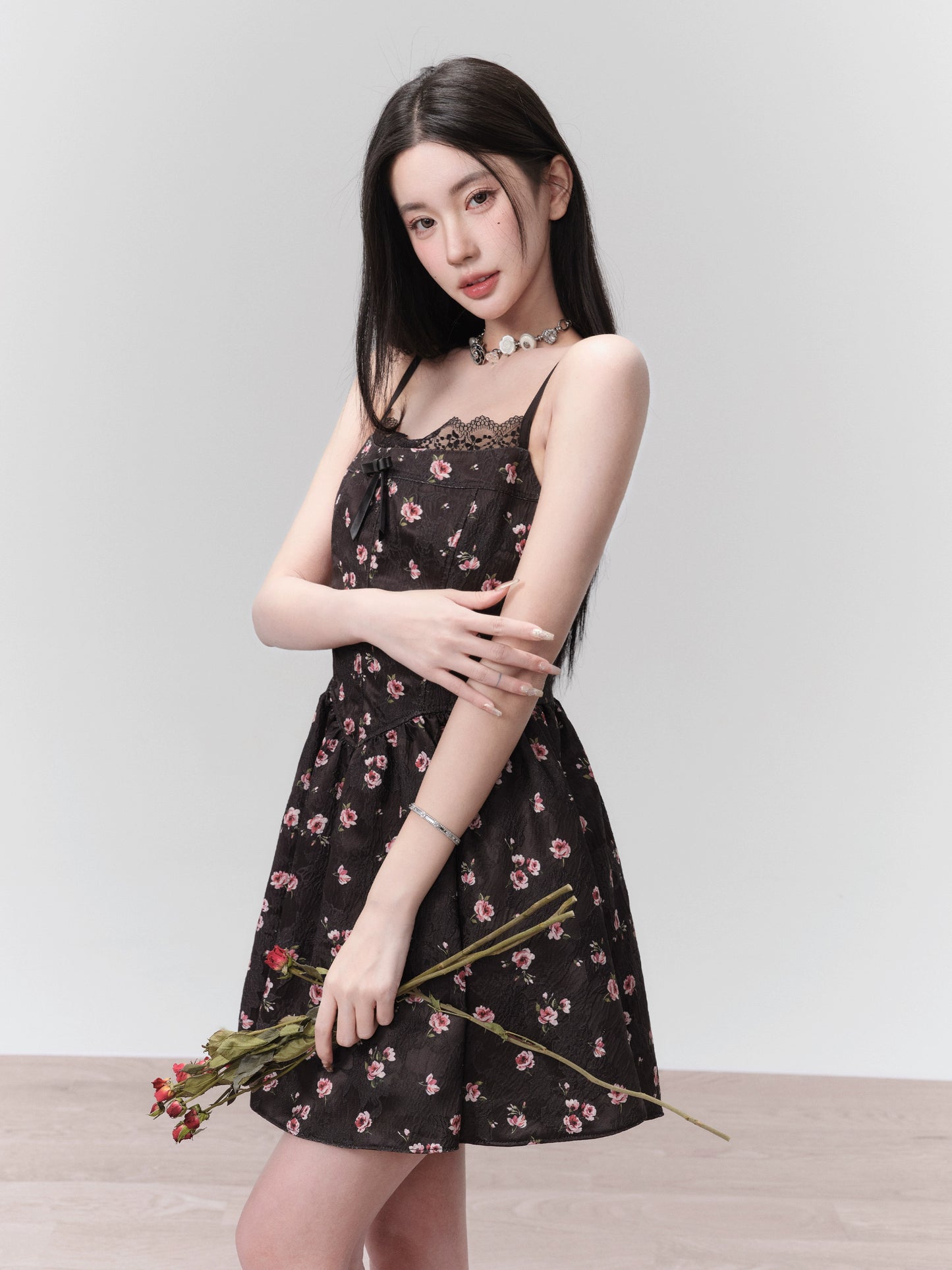 [现货] Fragile Shop Falling Rose Garden Delicate Floral Slip Dress Temperament Romantic Date Dress