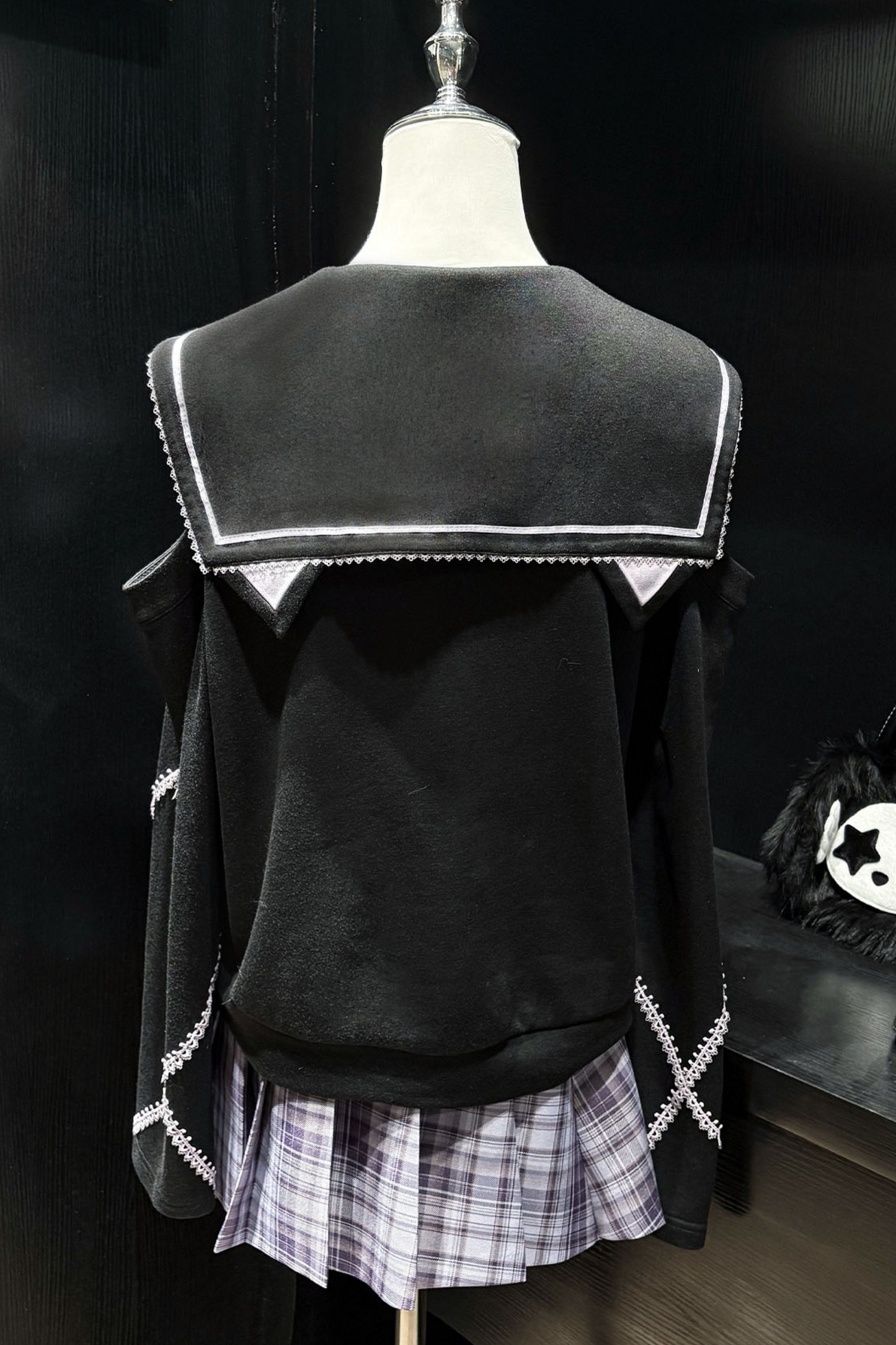 サブカルチャーセーラーオフショルダールーズスウェット