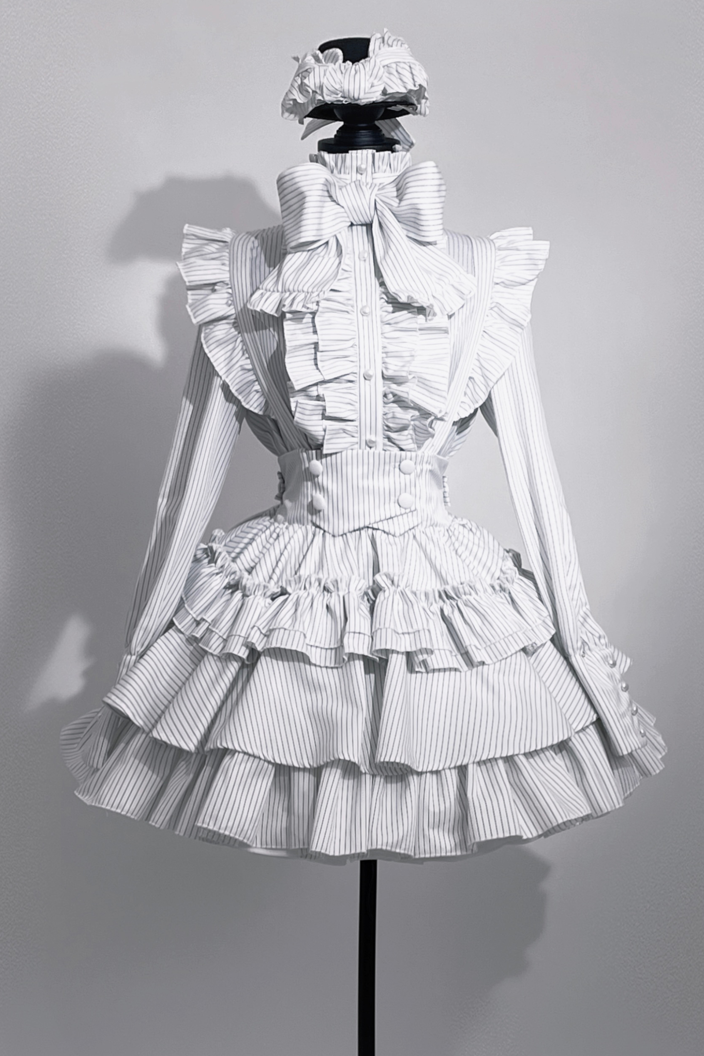 ストライプゴシックロリータシャツ+ケーキスカート