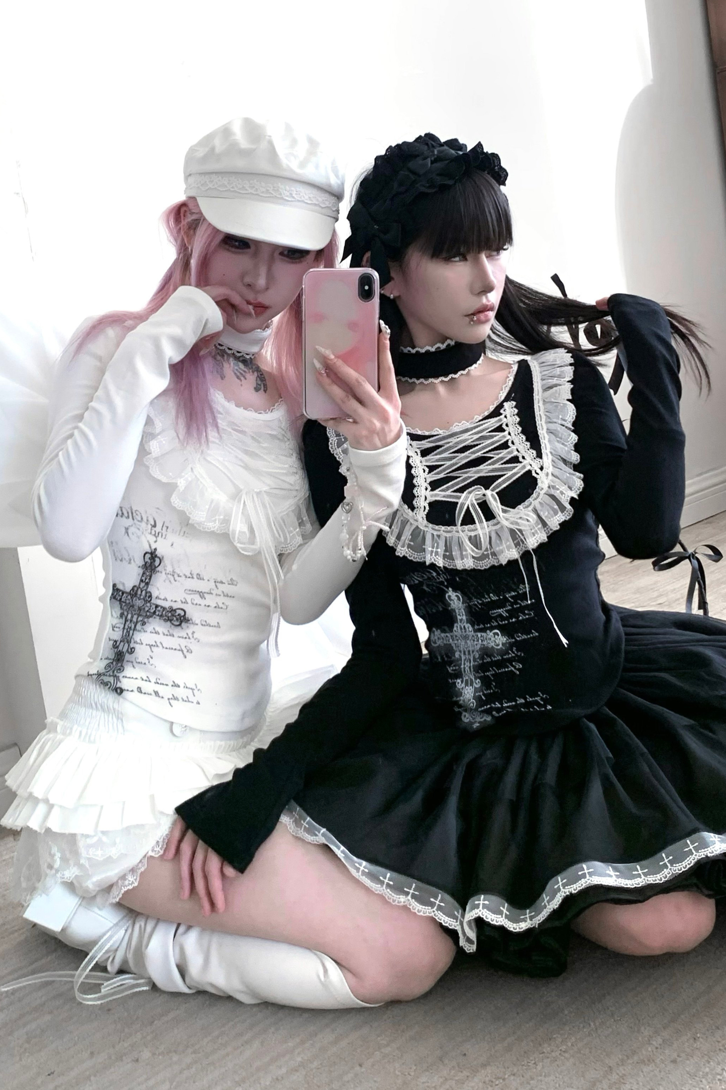 ゴシッククロスレーストップス