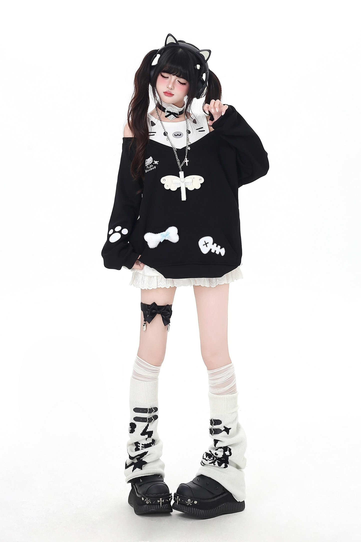 キャットオフショルダートップス