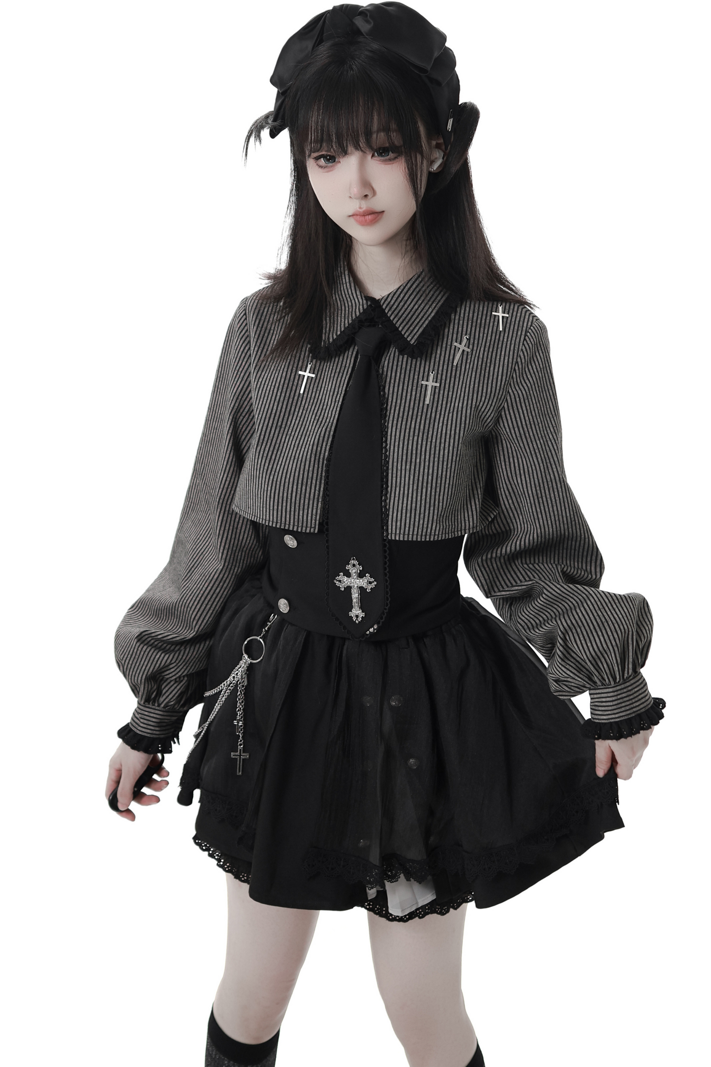 十字架のキャロルダークシャツ+コルセット+スカート