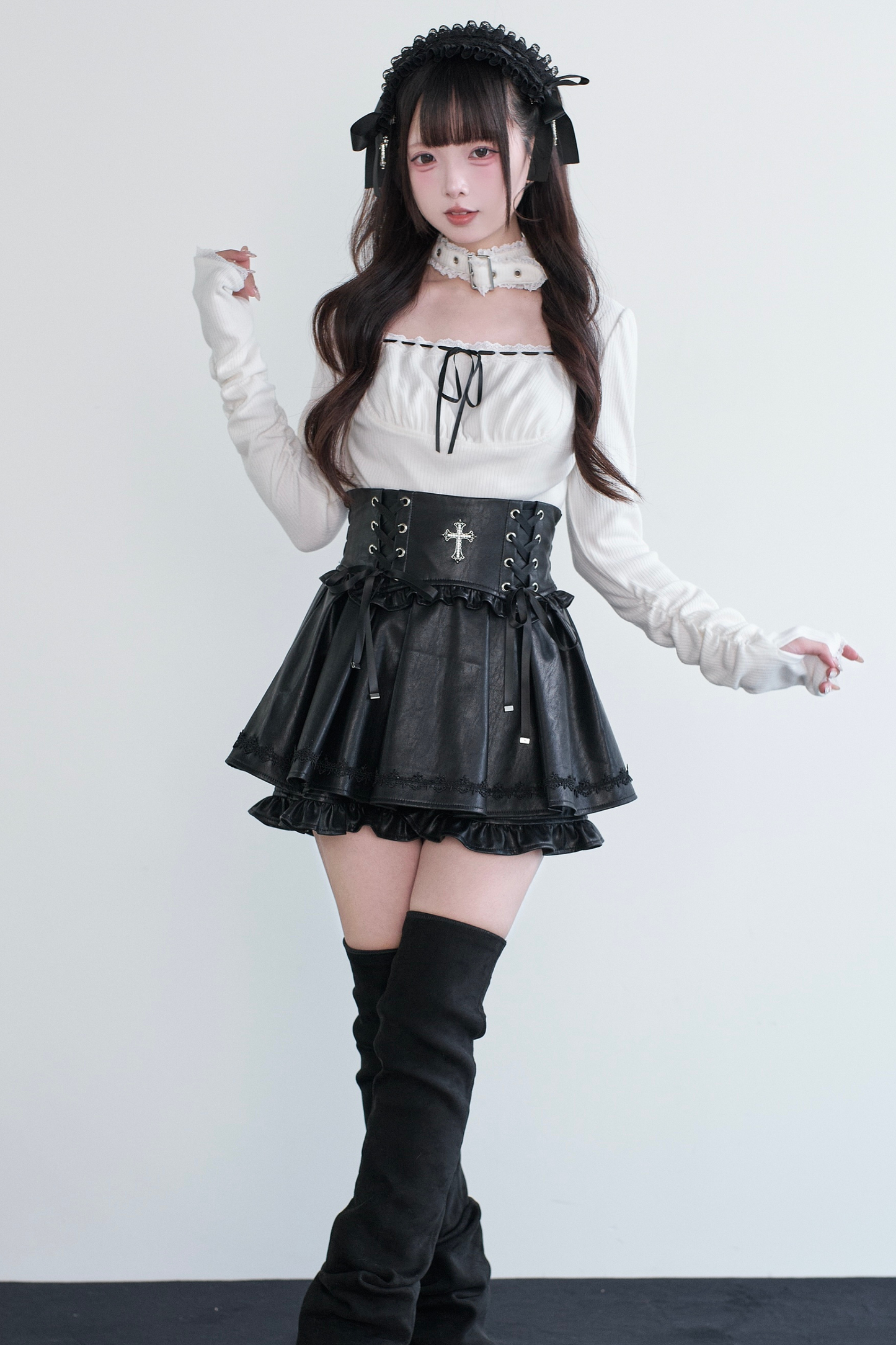 チョッカーレーストップス+スカート